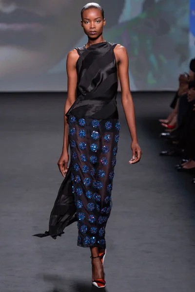 Look 14